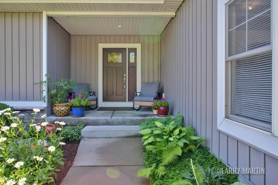 5982 Canal Avenue Sw, Grandville, MI 49418 - #2