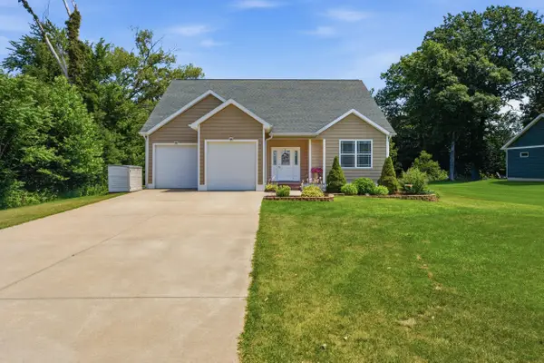 1155 Sonoma Court, Baroda, MI 49101