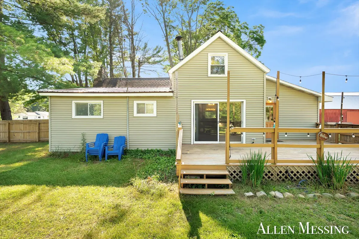 769 S Pine Avenue, White Cloud, MI 49349 - #1