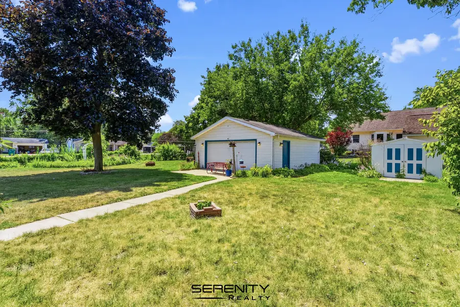 232 Brookside Drive, Flushing, MI 48433 - #2