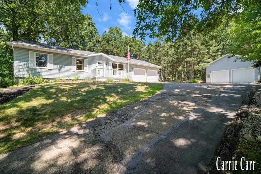 8670 Wolven Avenue Ne, Rockford, MI 49341 - #2
