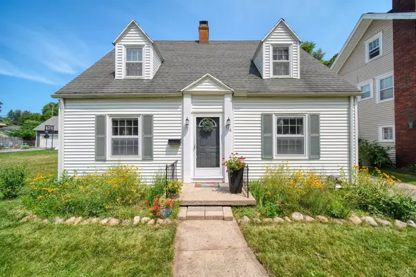 716 Woodfield Drive, Jackson, MI 49203