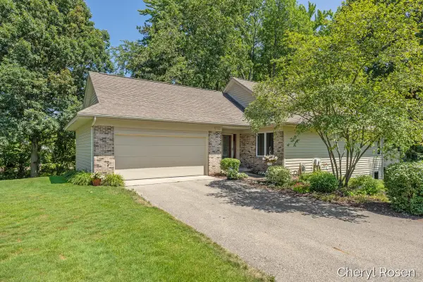 7036 Treetop Lane Ne #24, Rockford, MI 49341