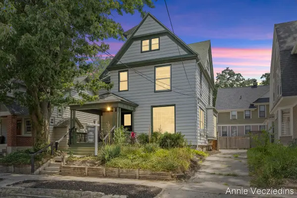 262 Hollister Avenue Se, Grand Rapids, MI 49506