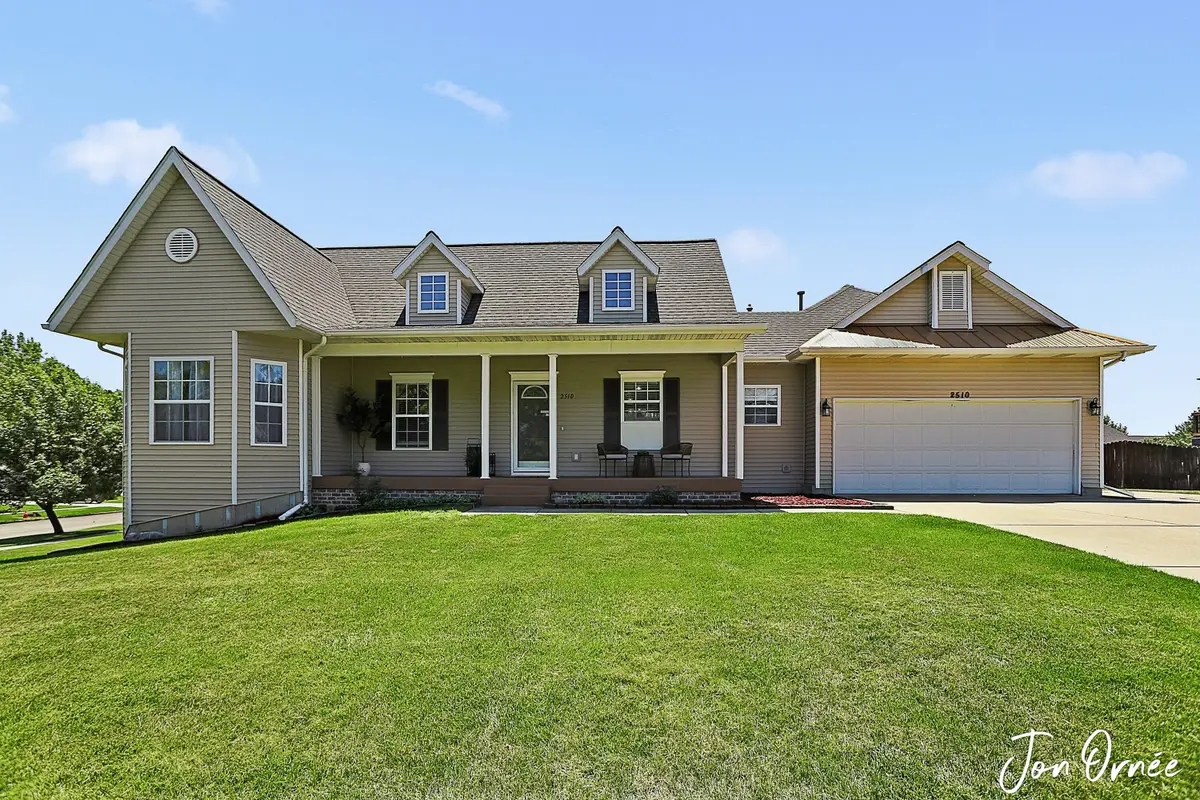 2510 Ridge Top Drive Sw, Byron Center, MI 49315 - #1
