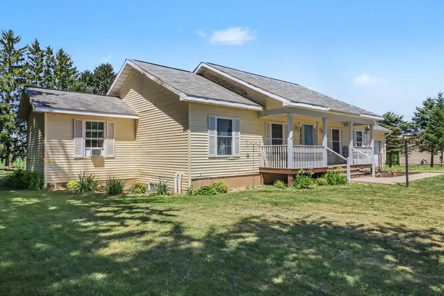 4067 W 48th Street, Fremont, MI 49412 - #3