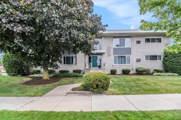 4910 Briarwood Avenue #A3, Royal Oak, MI 48073