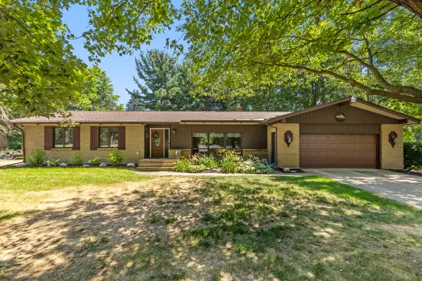 6654 Clyde Park Avenue Sw, Byron Center, MI 49315