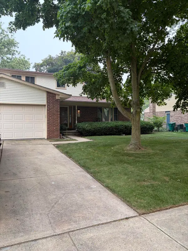 359 Old Creek Drive, Saline, MI 48176