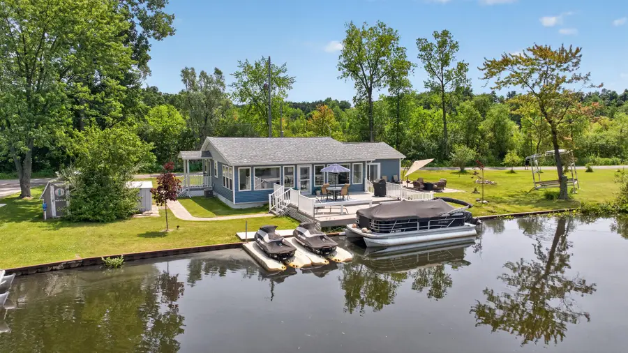 512 Cedar Street, Brooklyn, MI 49230 - #2