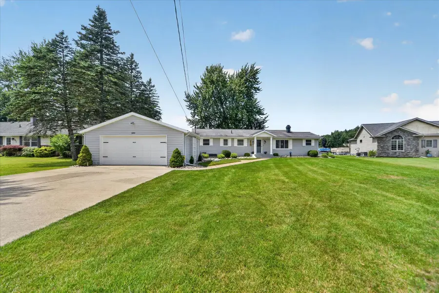600 Acorn Trl, Horton, MI 49246 - #2