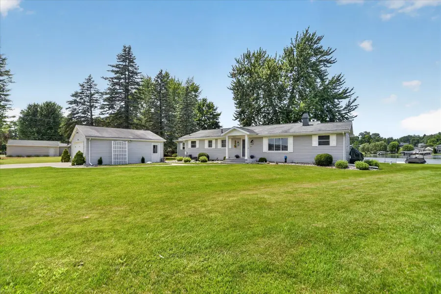 600 Acorn Trl, Horton, MI 49246 - #3