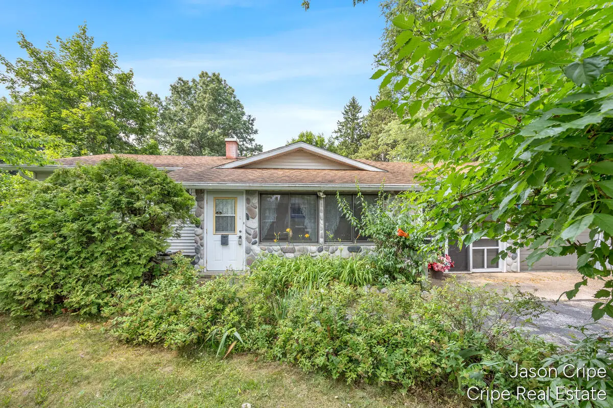 928 E Brierwood Street, Greenville, MI 48838 - #1