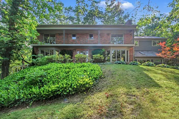 432 Riverview Drive, Ann Arbor, MI 48104