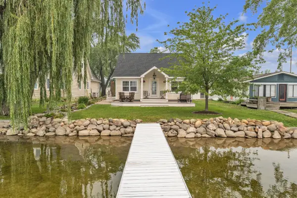 8032 Branch Drive, Brighton, MI 48116