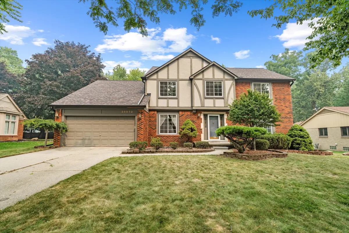 25872 Hunt Club Boulevard, Farmington, MI 48335 - #1