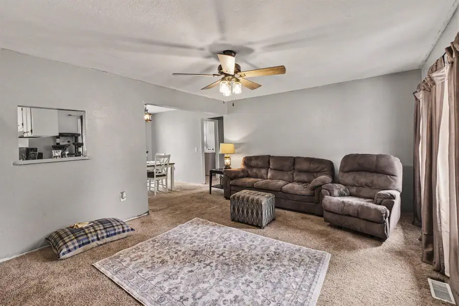 326 E Adams Street, Ionia, MI 48846 - #3