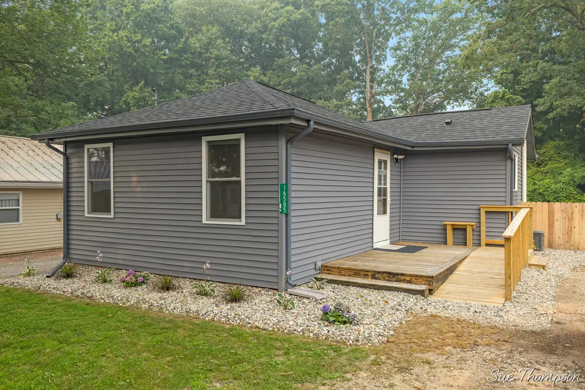 16585 Oakum Avenue Ne, Sand Lake, MI 49343 - #1