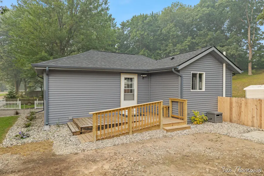 16585 Oakum Avenue Ne, Sand Lake, MI 49343 - #2