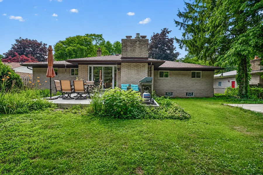 53284 Wolf Drive, Utica, MI 48316 - #3