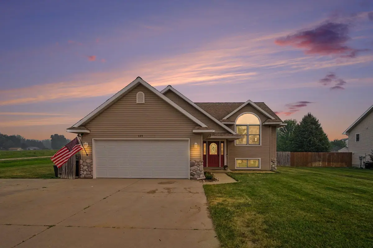 623 W 44th Street, Fremont, MI 49412 - #1