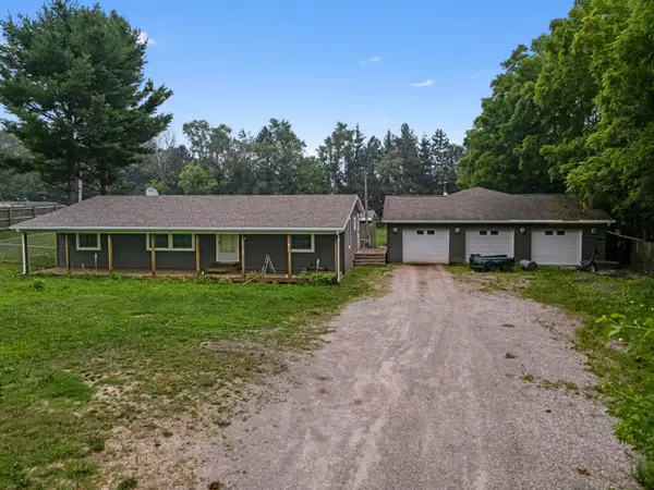 5523 S Lake Pleasant Road S, Osseo, MI 49266