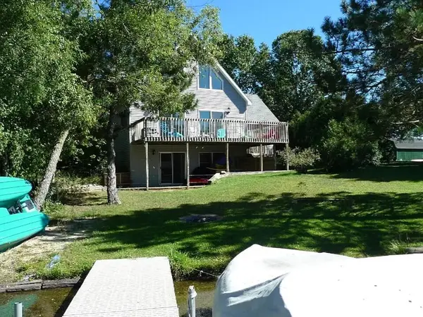 8611 Mohawk Trail, Howard City, MI 49329