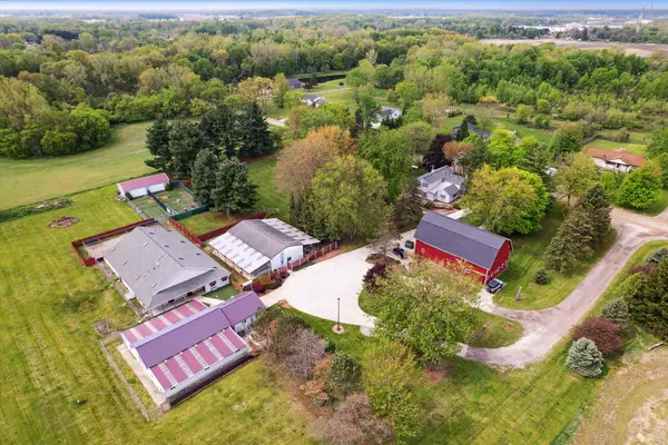 3650 Hogback Road, Fowlerville, MI 48836