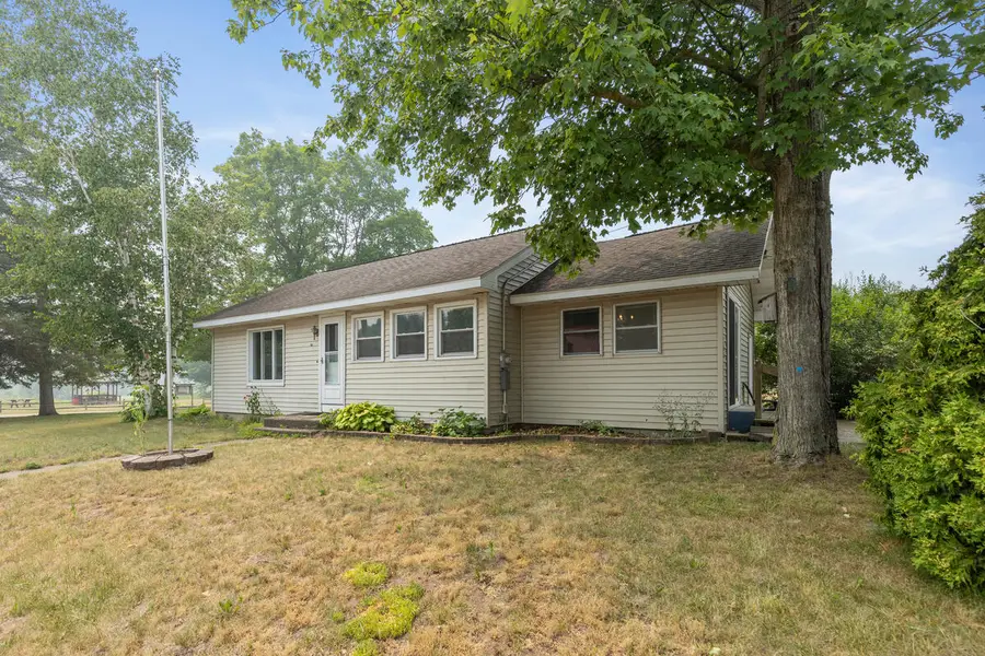 156 Stearns Street, Barryton, MI 49305 - #3