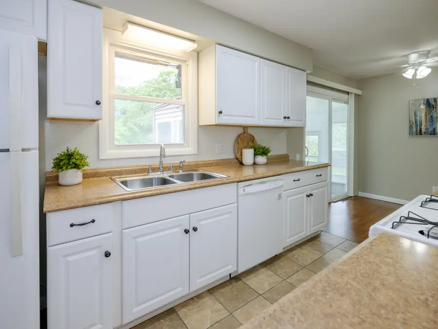 22977 Grandeur Avenue, Mattawan, MI 49071 - #2