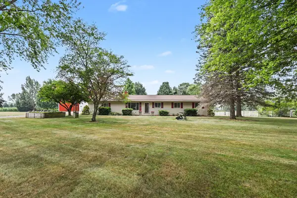 5120 M-36, Stockbridge, MI 49285