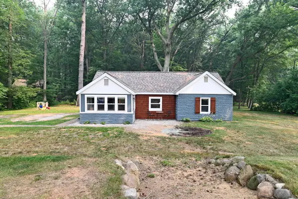 14449 State Road, Spring Lake, MI 49456