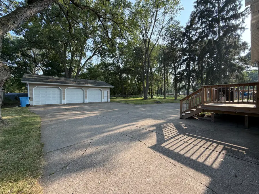 401 W Miller Road, Lansing, MI 48911 - #2