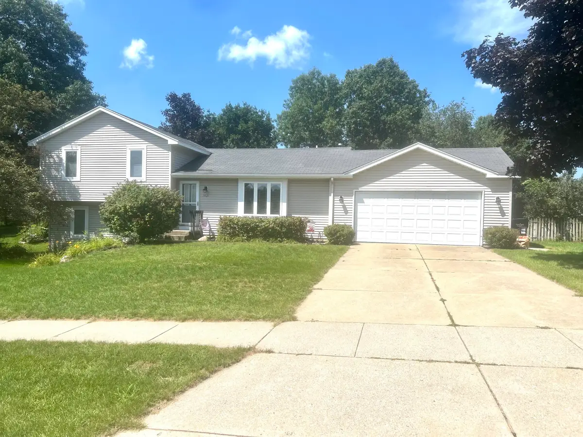 1421 Hollow Ridge Drive Ne, Rockford, MI 49341 - #1