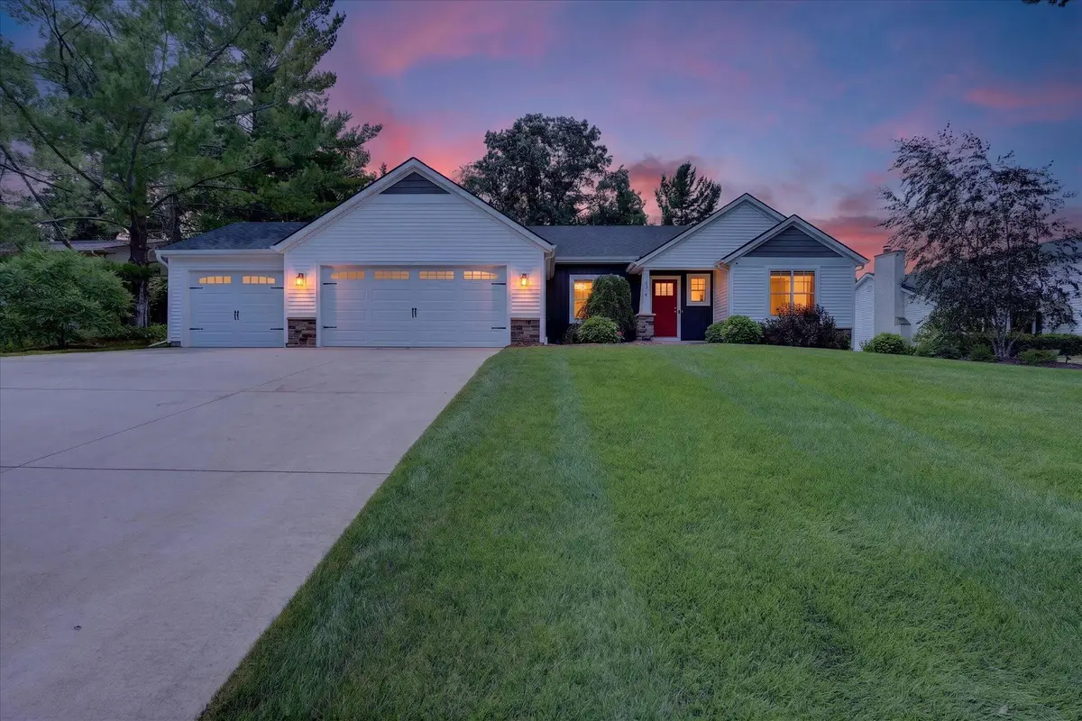 3115 Woodsboro Drive Ne, Grand Rapids, MI 49525 - #1
