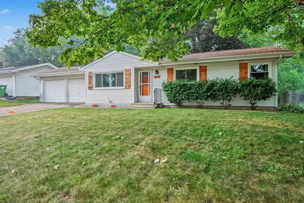 31 S New Moon Terrace S, Springfield, MI 49037