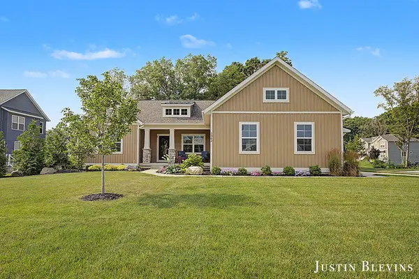 3362 Eagle Peak Court, Jenison, MI 49428