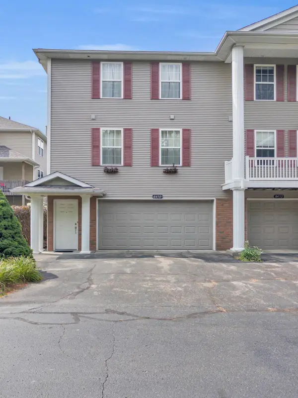 8450 N Center Park Drive Sw #11, Byron Center, MI 49315