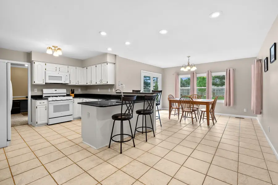 6118 Sablewood Circle, Portage, MI 49024 - #3