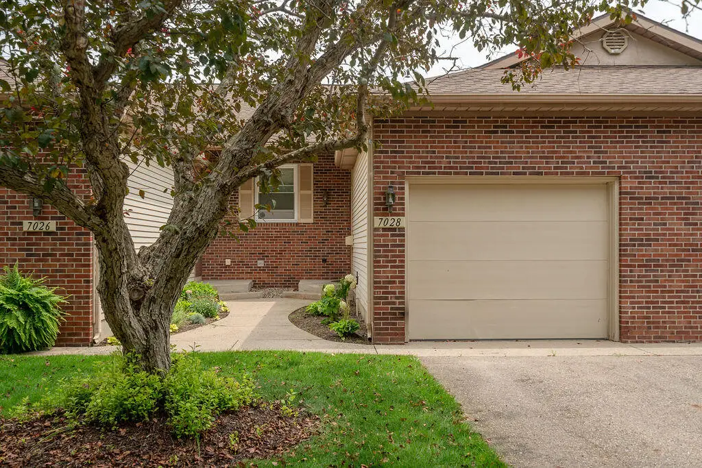 7028 Springtree Lane Sw, Grand Rapids, MI 49548 - #1