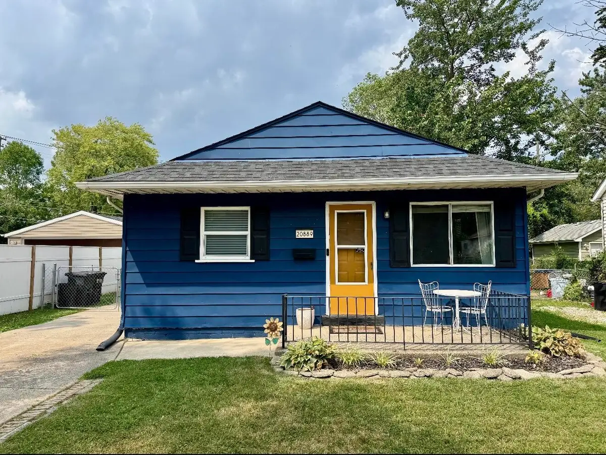 20889 E Ridgemont Road, Harper Woods, MI 48225 - #1