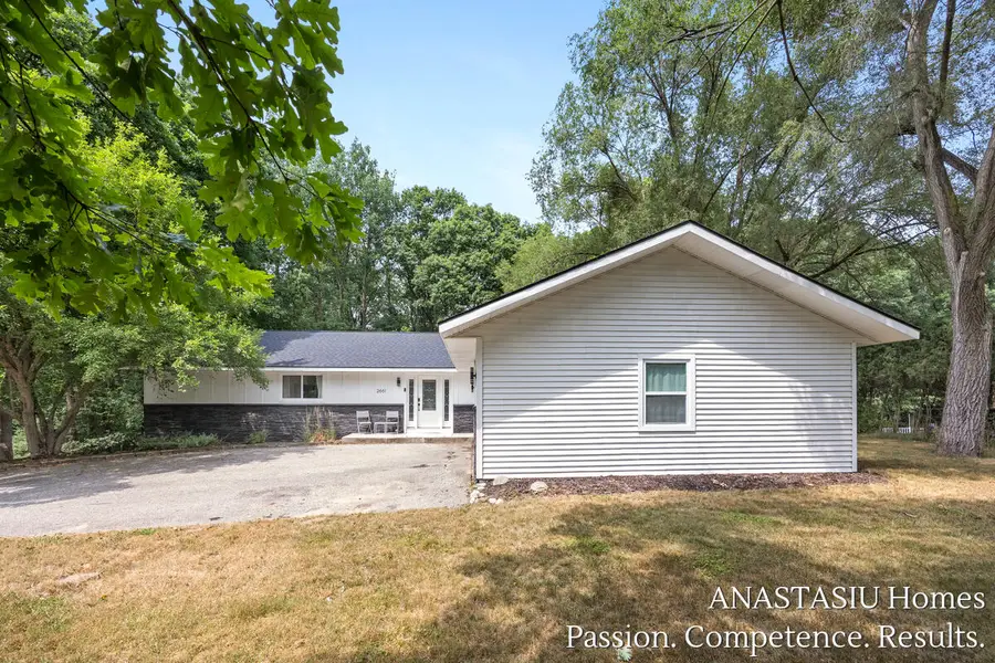 2661 Van Dam Drive Ne, Belmont, MI 49306 - #3