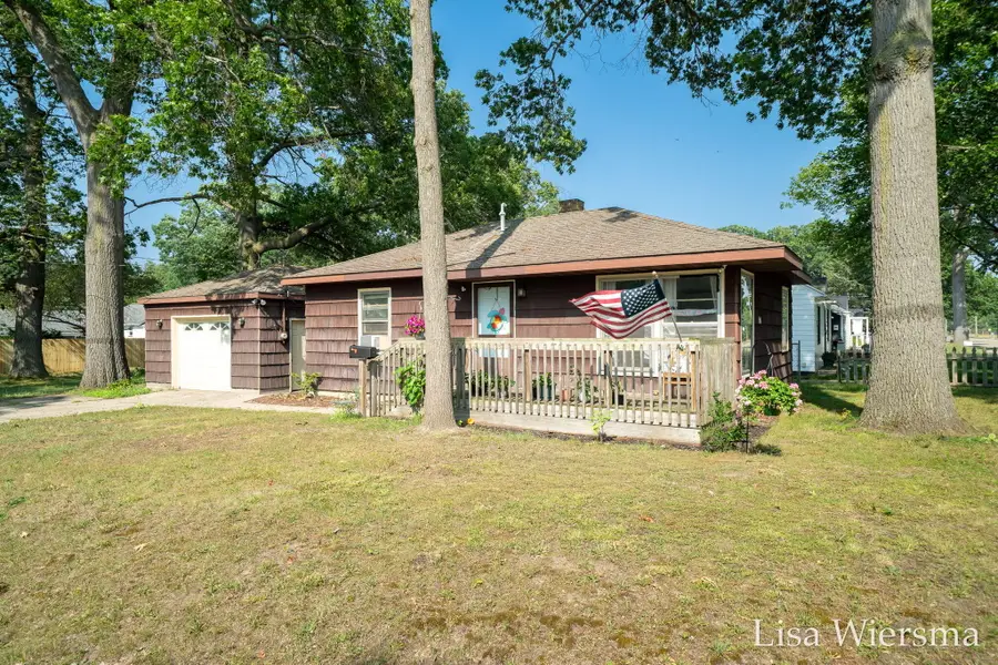 2190 W Sherman Boulevard, Muskegon, MI 49441 - #3