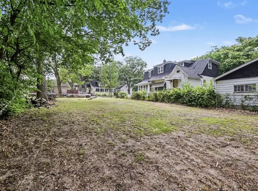 450 W Southern Avenue, Muskegon, MI 49441 - #2