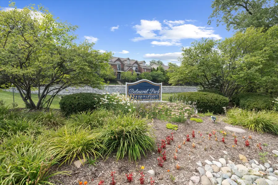 228 W Oakbrook Drive, Ann Arbor, MI 48103 - #3