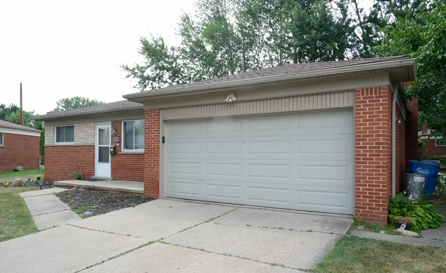 32155 Columbus Drive, Warren, MI 48088 - #3