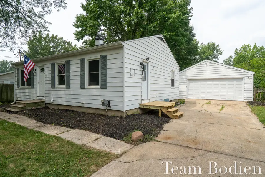 5526 Bedford Street, Portage, MI 49002 - #3
