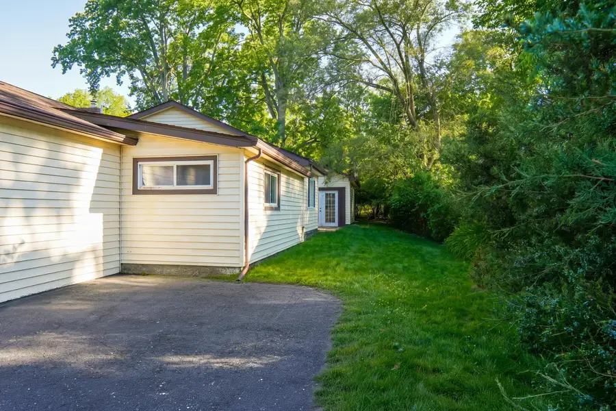 1322 Desiax Avenue, Bloomfield Hills, MI 48302 - #3