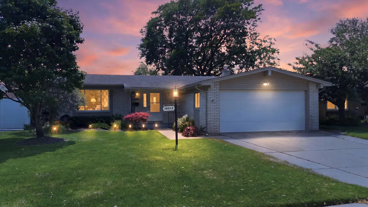 38515 Grandon Street, Livonia, MI 48150 - #1