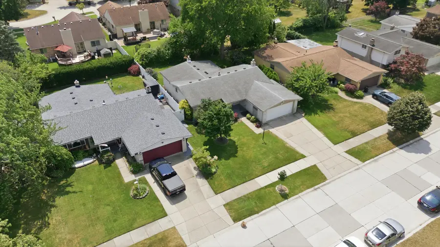 38515 Grandon Street, Livonia, MI 48150 - #3